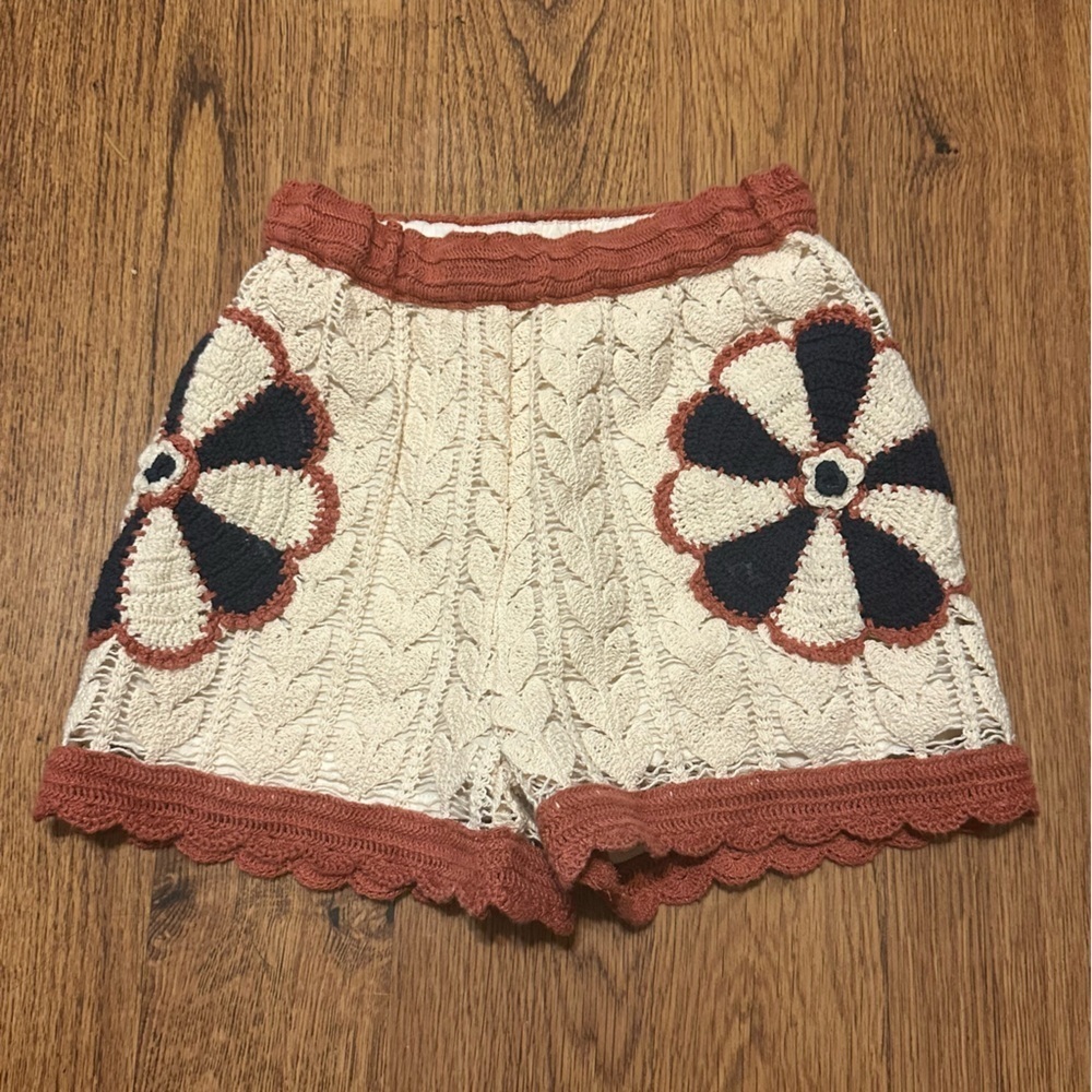 Zara X SEA Kids crochet lined floral Cream and Rust Knit Shorts size 8-9